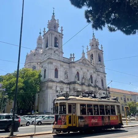 Апартаменты New ! Style In Estrela Лиссабон